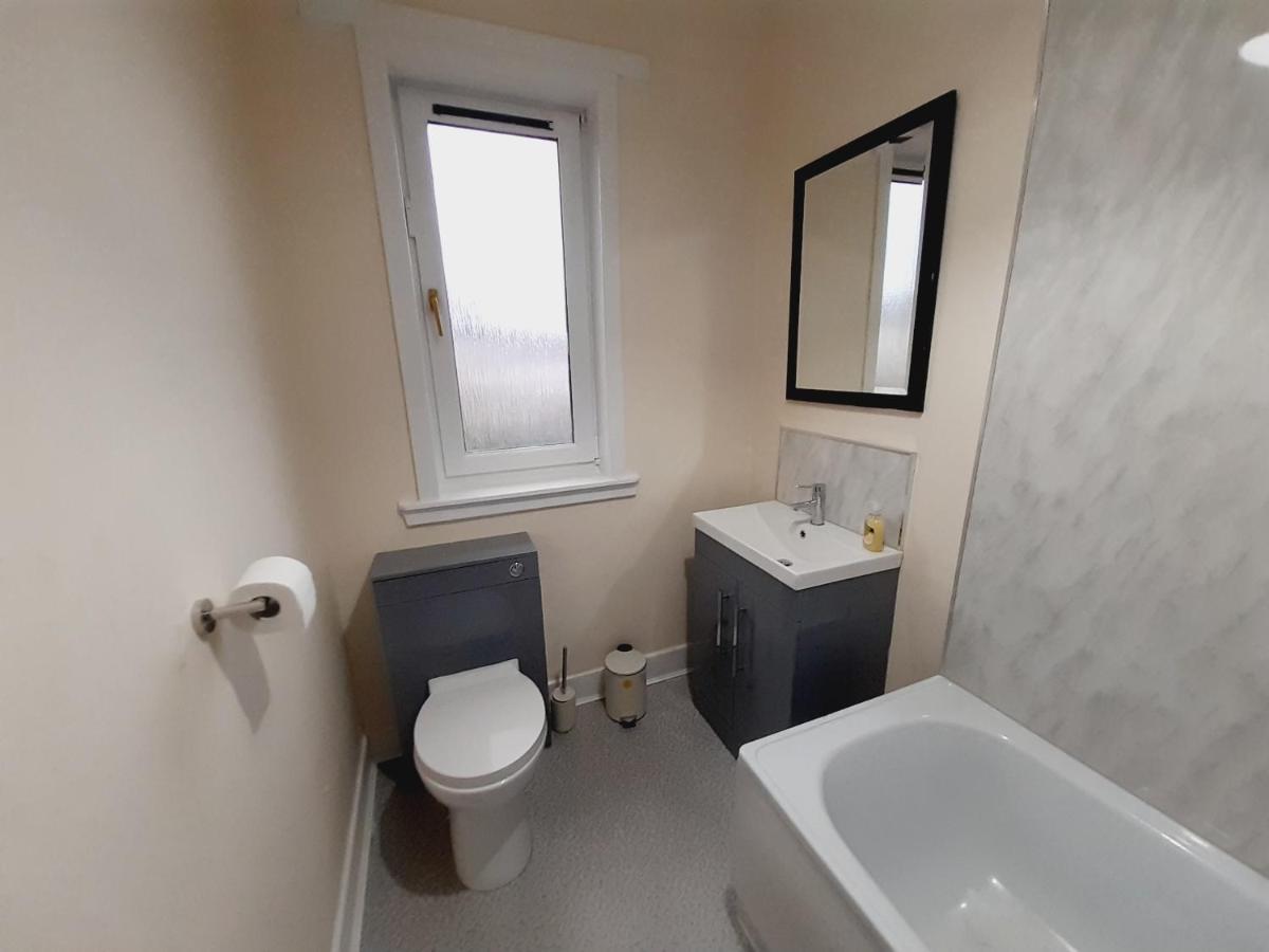 Carvetii - Vincent House - Large 3 Bedroom Apartment With On-Site Parking Lochgelly Exterior photo