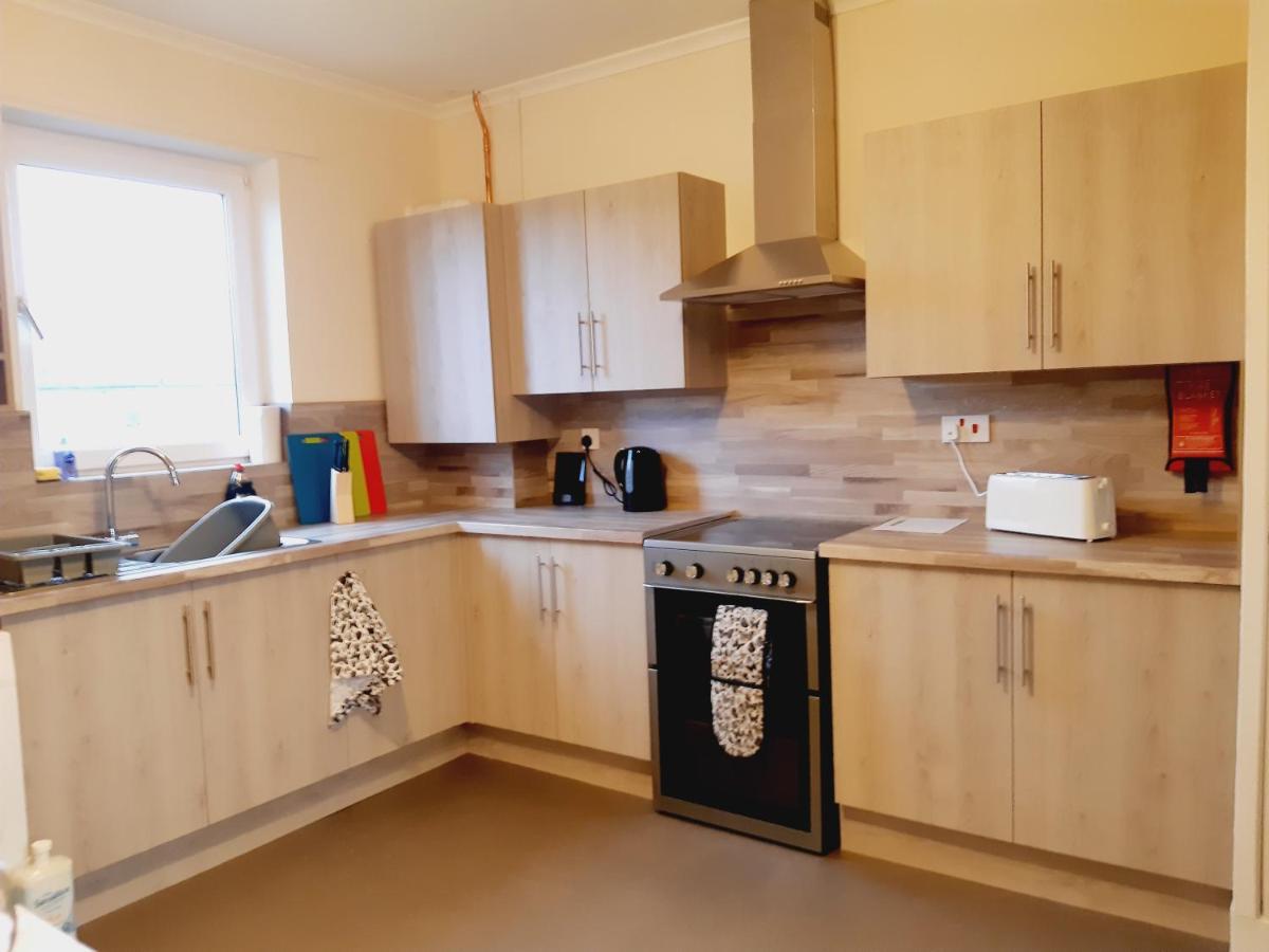 Carvetii - Vincent House - Large 3 Bedroom Apartment With On-Site Parking Lochgelly Exterior photo